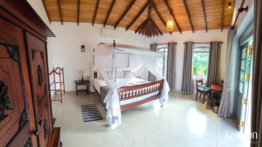 Suite Jasmin, chambre lumineuse et parfumée aux tons doux, inspirée par la fleur nationale du Sri Lanka.