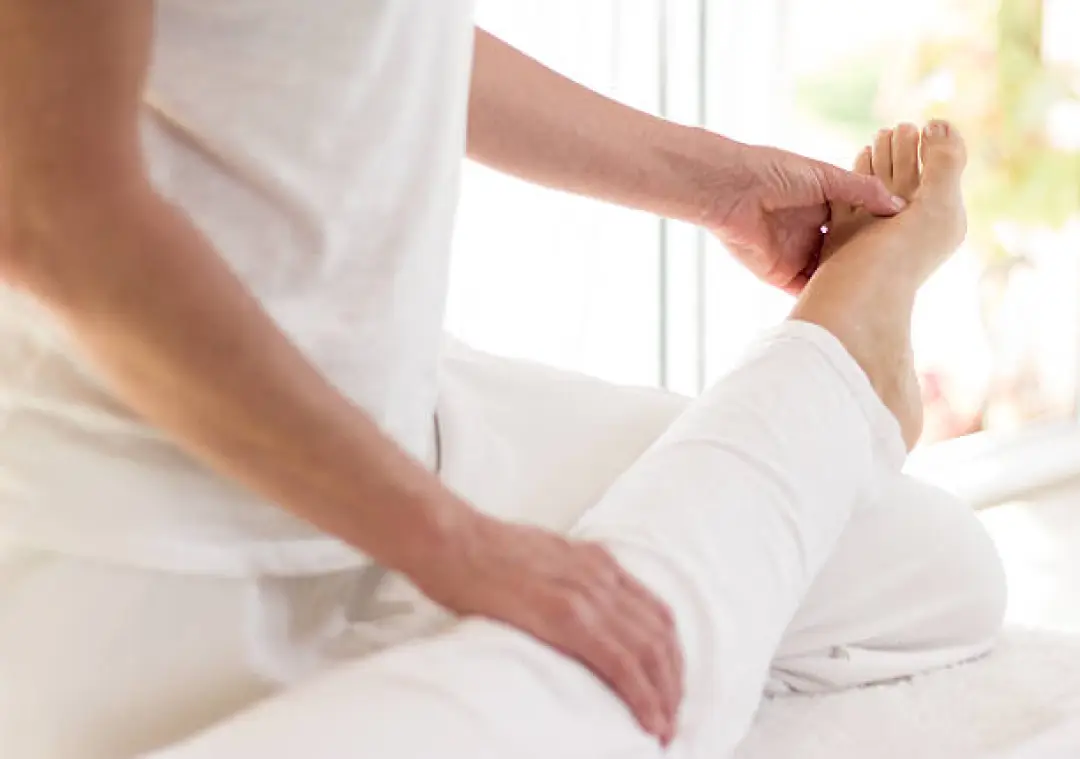 Shiatsu : Travail sur méridien Estomac