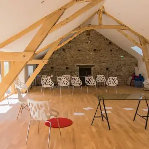 Kenzen Shiatsu & Yoga | Cours, séjours et retraites de Yoga, Shiatsu, Do in et relaxation - salle aqueduc